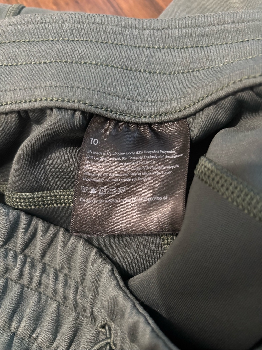 Lululemon Softstreme High-Rise Straight-Legged Cropped Pants - Picture 13 of 16